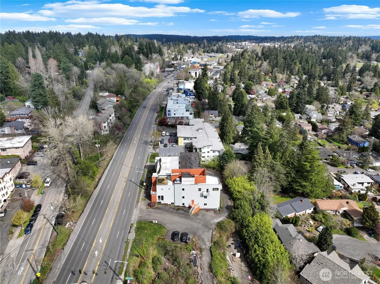 Seattle Area Real Estate | View 10516 Lake City Way | Listing