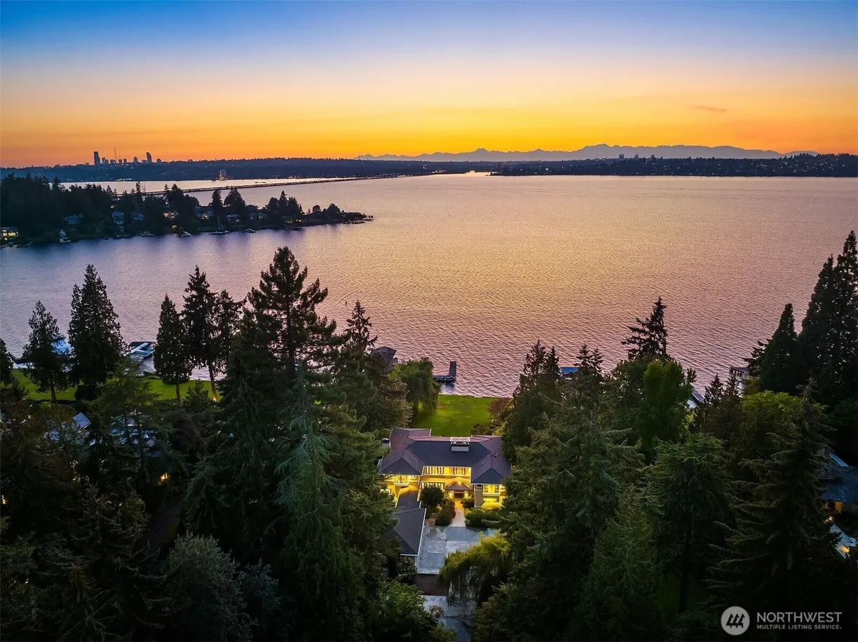 Seattle Area Real Estate | View  | 5 Beds, 5 Baths