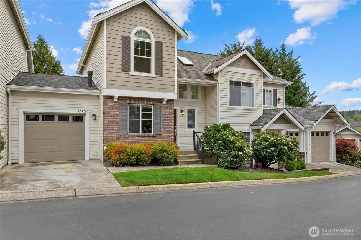 Seattle Area Real Estate | View 15412 135th Place, 32B | 2 Beds, 2 Baths