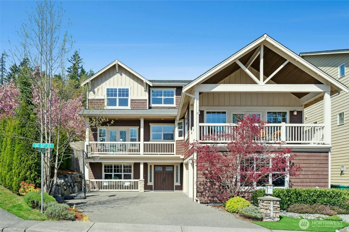 Seattle Area Real Estate | View 22704 SE 51st Street | 5 Beds, 4 Baths