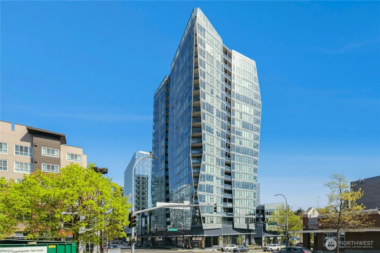 Seattle Area Real Estate | View 188 Bellevue Way, 303 | 1 Bed, 1 Bath