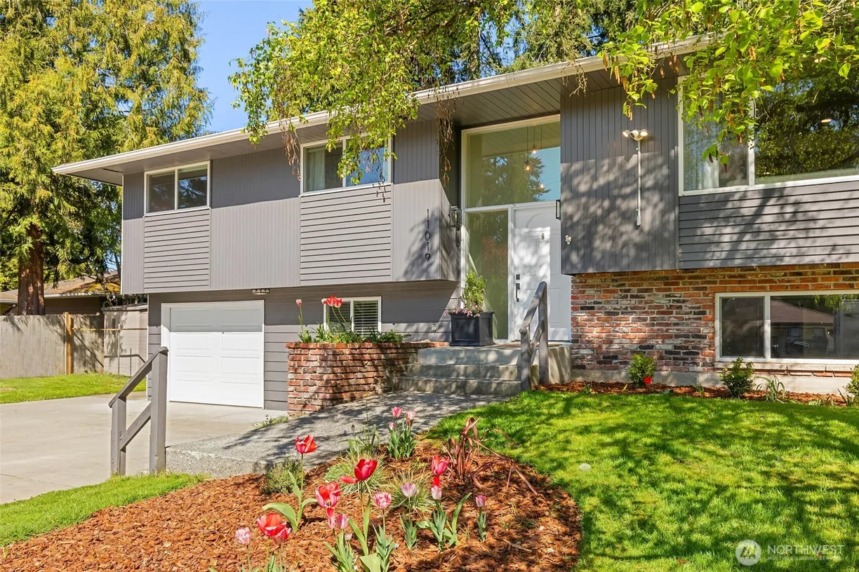 Seattle Area Real Estate | View 11019 23rd Drive | 5 Beds, 3 Baths