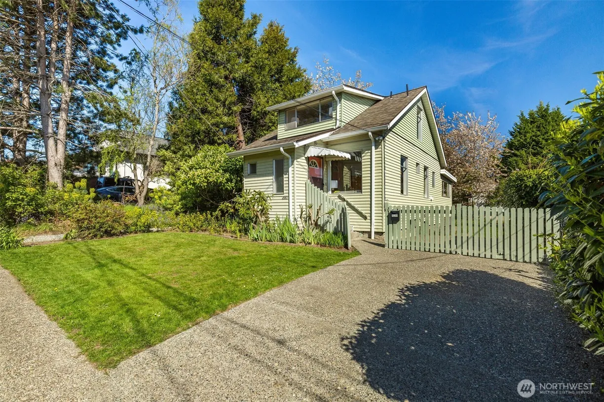 Seattle Area Real Estate | View 5236 S Farrar Street | Listing