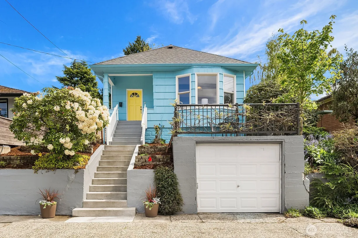 Seattle Area Real Estate | View 8206 Bagley Avenue | 3 Beds, 1 Bath