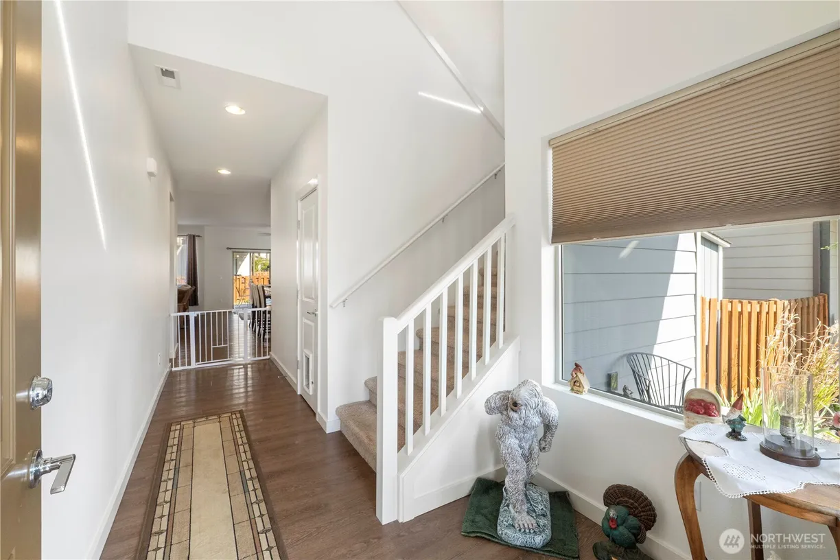 Seattle Area Real Estate | View 380 Hovey Street | Listing