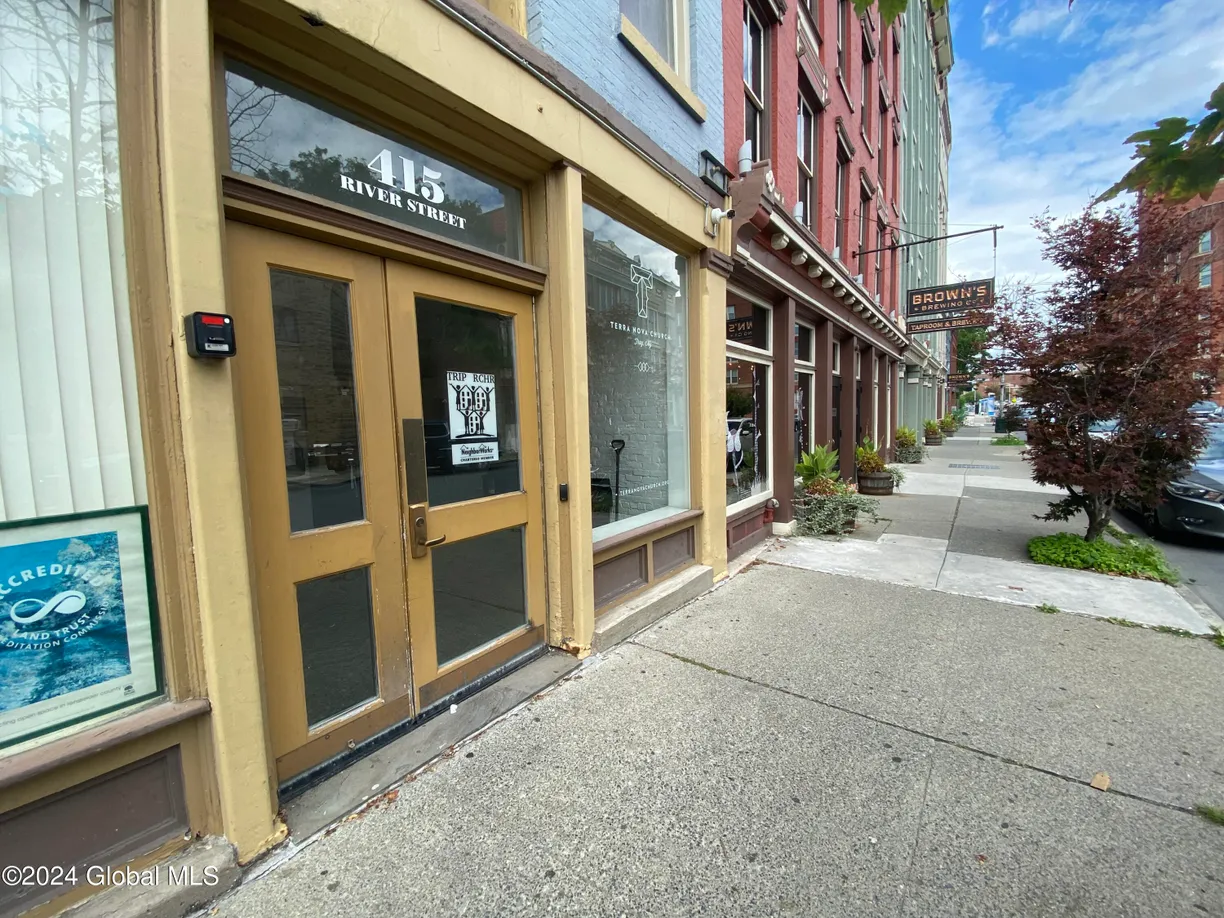 Hudson Valley Real Estate | View 409-415 River Street, Suite B | Listing