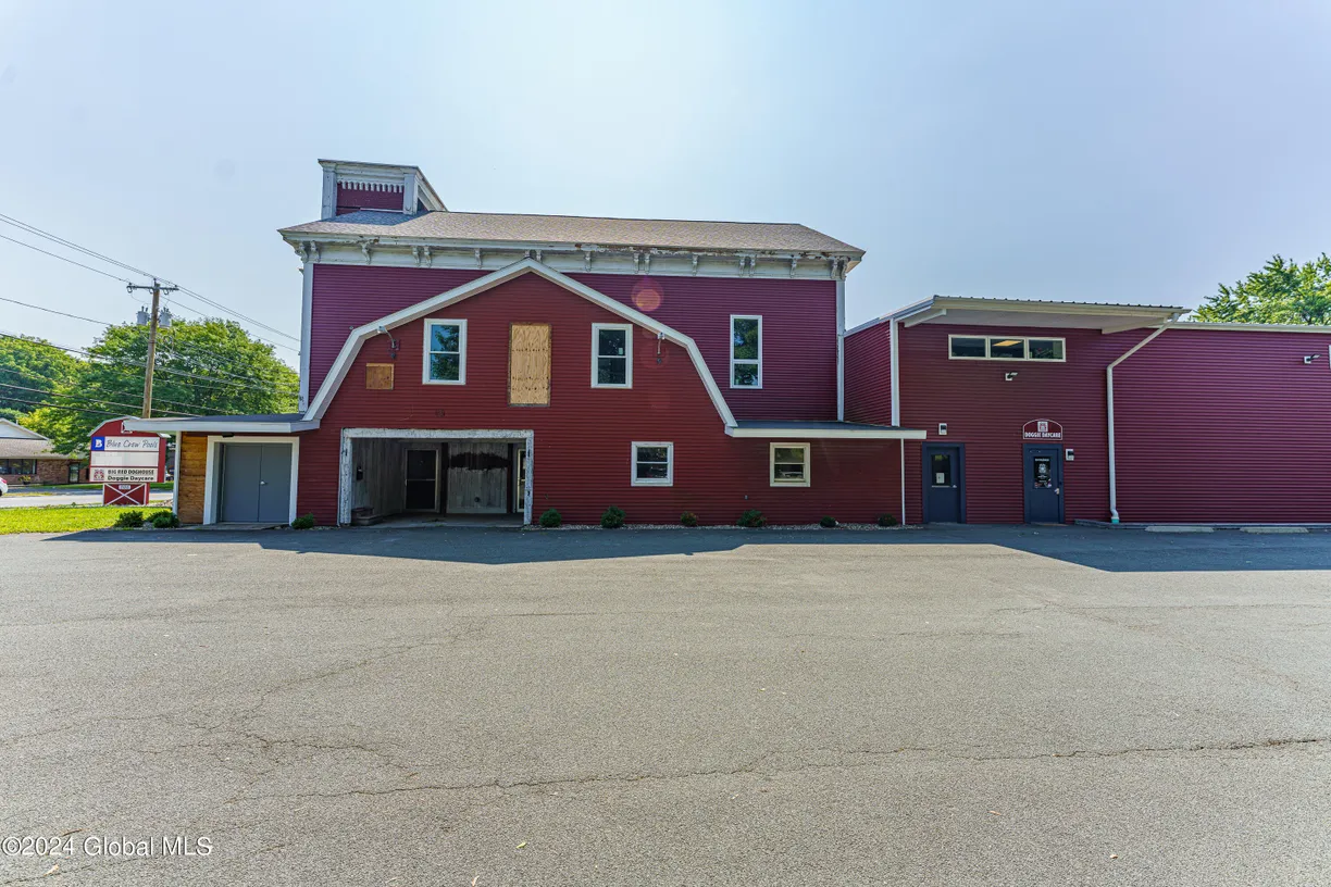 Hudson Valley Real Estate | View 700 Columbia Turnpike | Listing