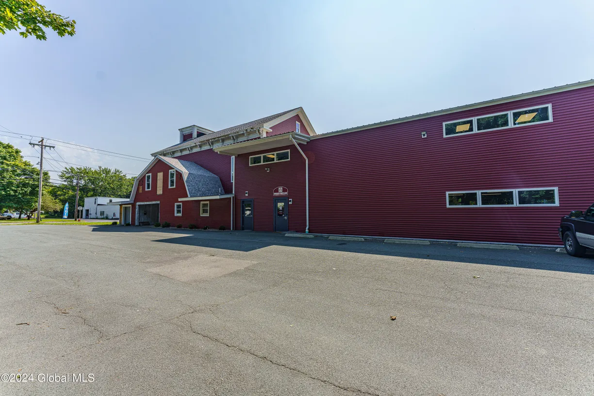Hudson Valley Real Estate | View 700 Columbia Turnpike