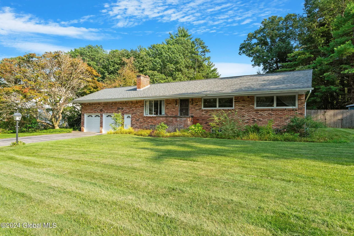 Hudson Valley Real Estate | View 29 Vichy Drive | 4 Beds, 2 Baths