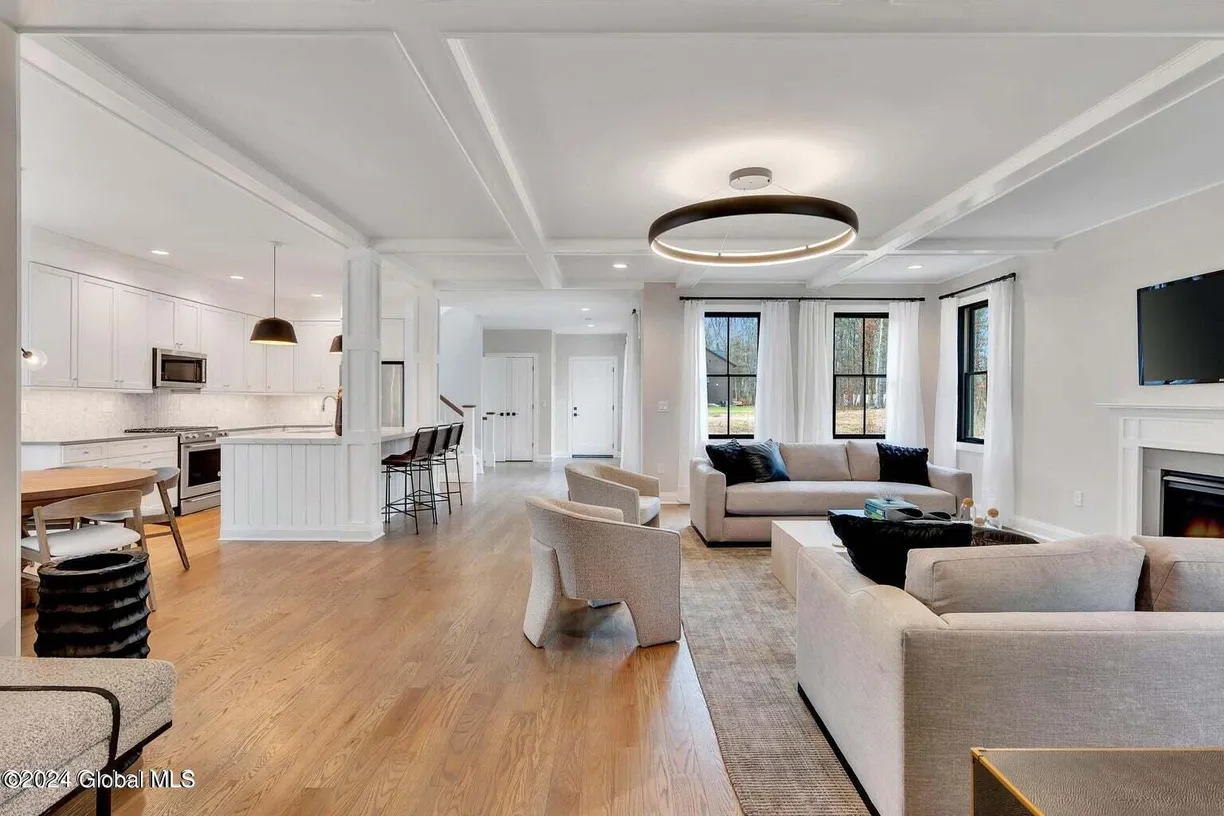 Hudson Valley Real Estate | View 19 Oak Ridge Boulevard | Listing