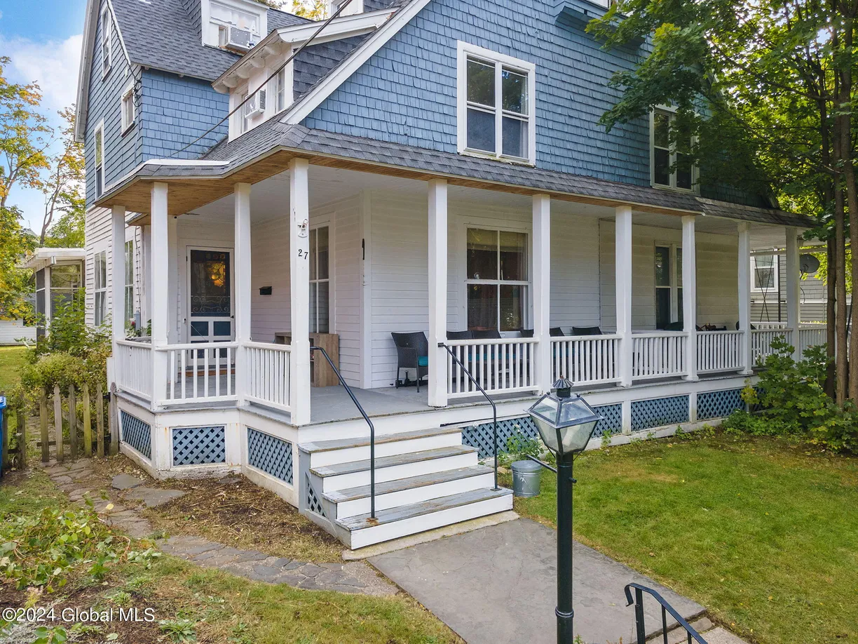 Hudson Valley Real Estate | View 27 S Pine Avenue | 4 Beds, 2 Baths
