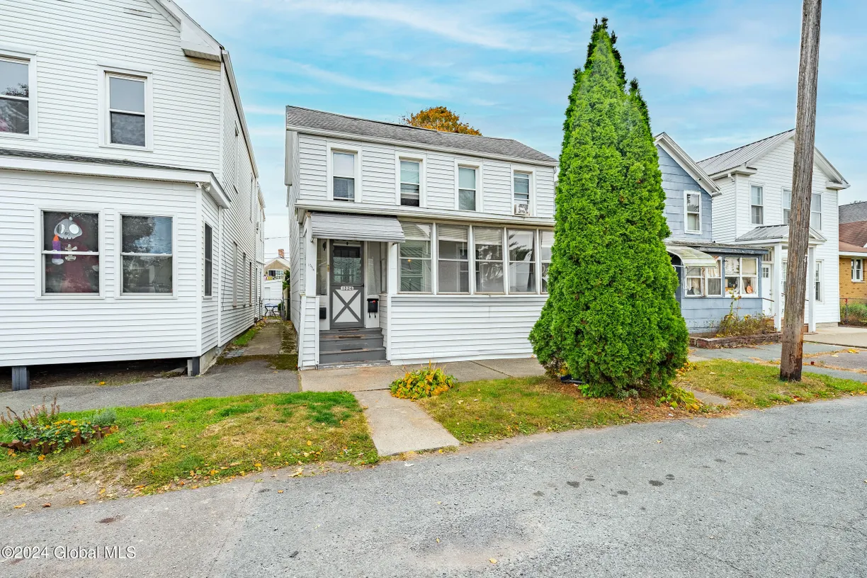 Hudson Valley Real Estate | View 1334 5th Avenue | 2 Beds, 2 Baths