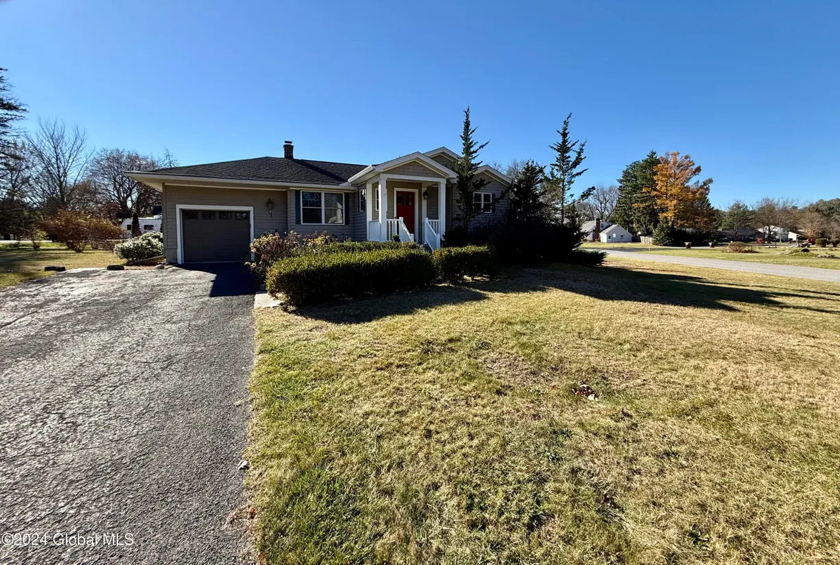 Hudson Valley Real Estate | View 9 Pauline Avenue | 2 Beds, 2 Baths