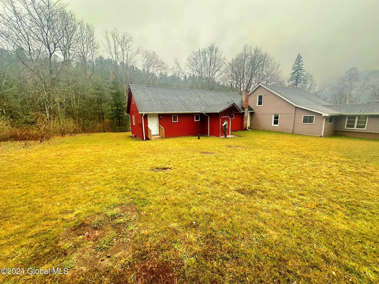 Hudson Valley Real Estate | View 169 Route 17 | 6 Beds, 4 Baths