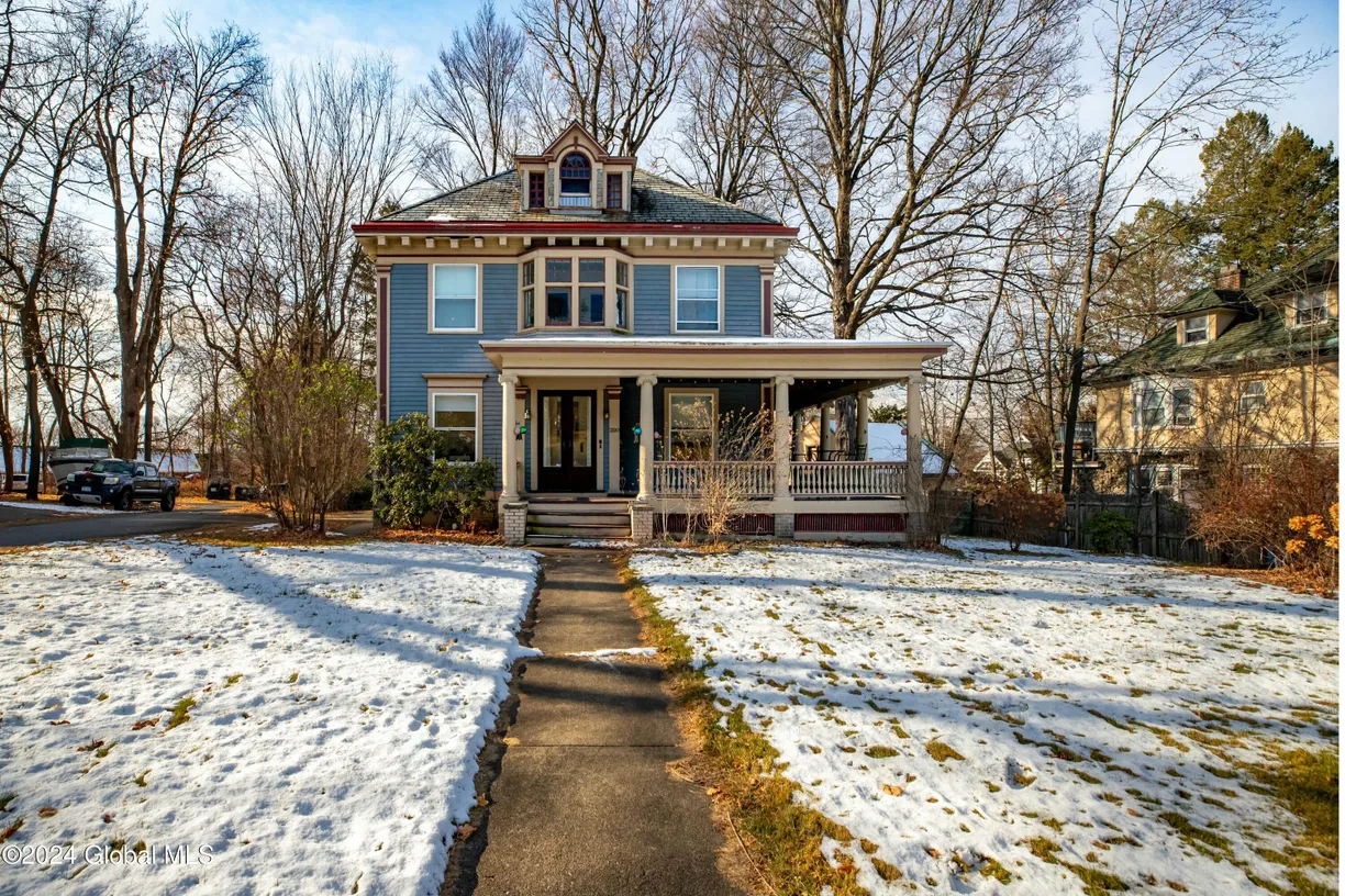 Hudson Valley Real Estate | View 290 Pawling Avenue | 4 Beds, 1 Bath