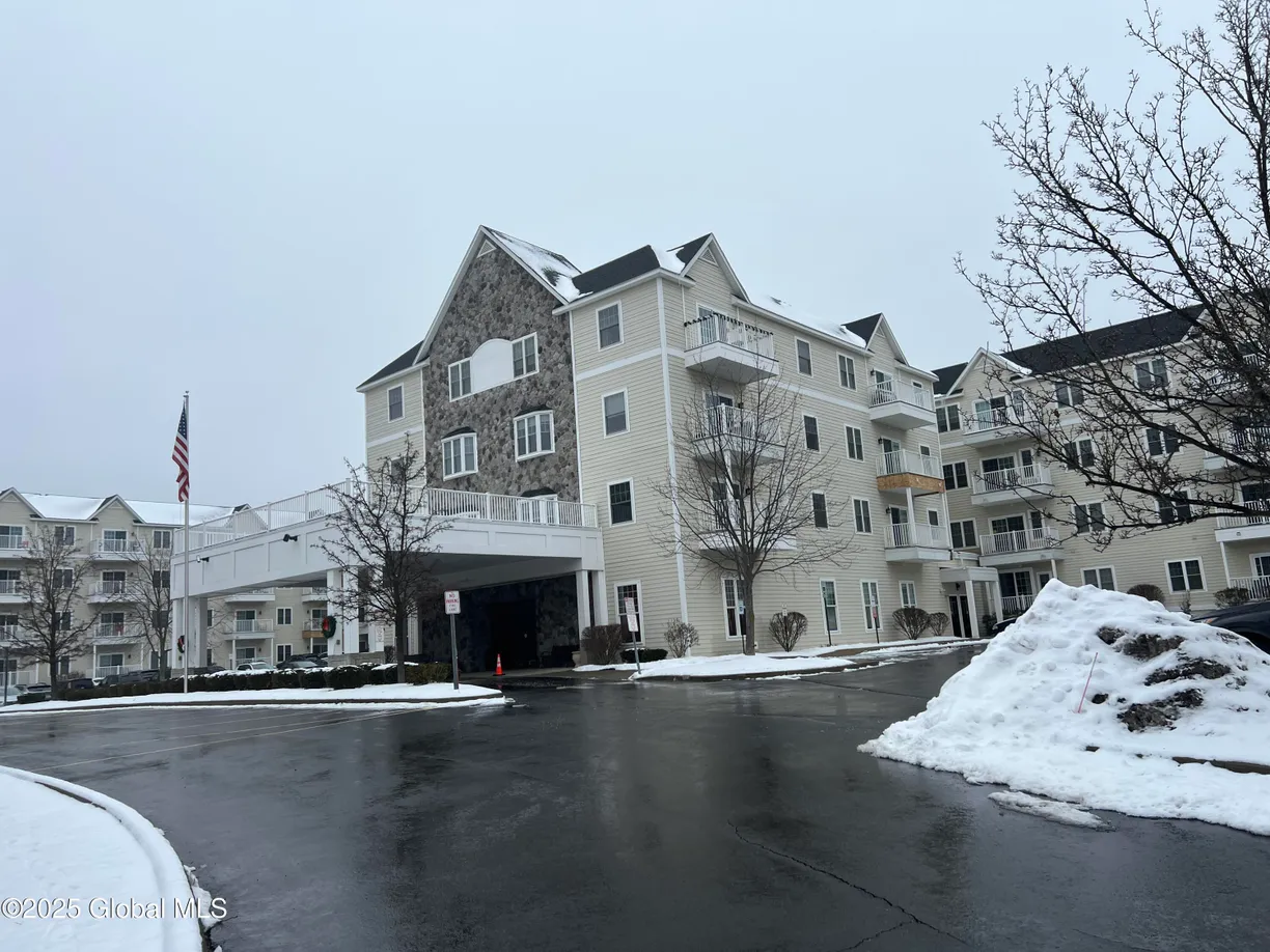 Hudson Valley Real Estate | View 8 Wall Street, APT 441 | 2 Beds, 2 Baths