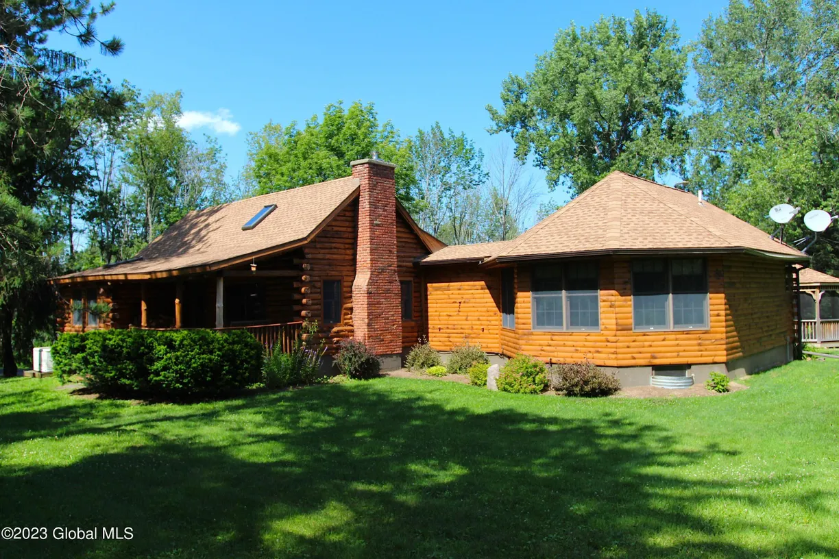 Hudson Valley Real Estate | View 328 Joslyn School Road | 2 Beds, 2 Baths