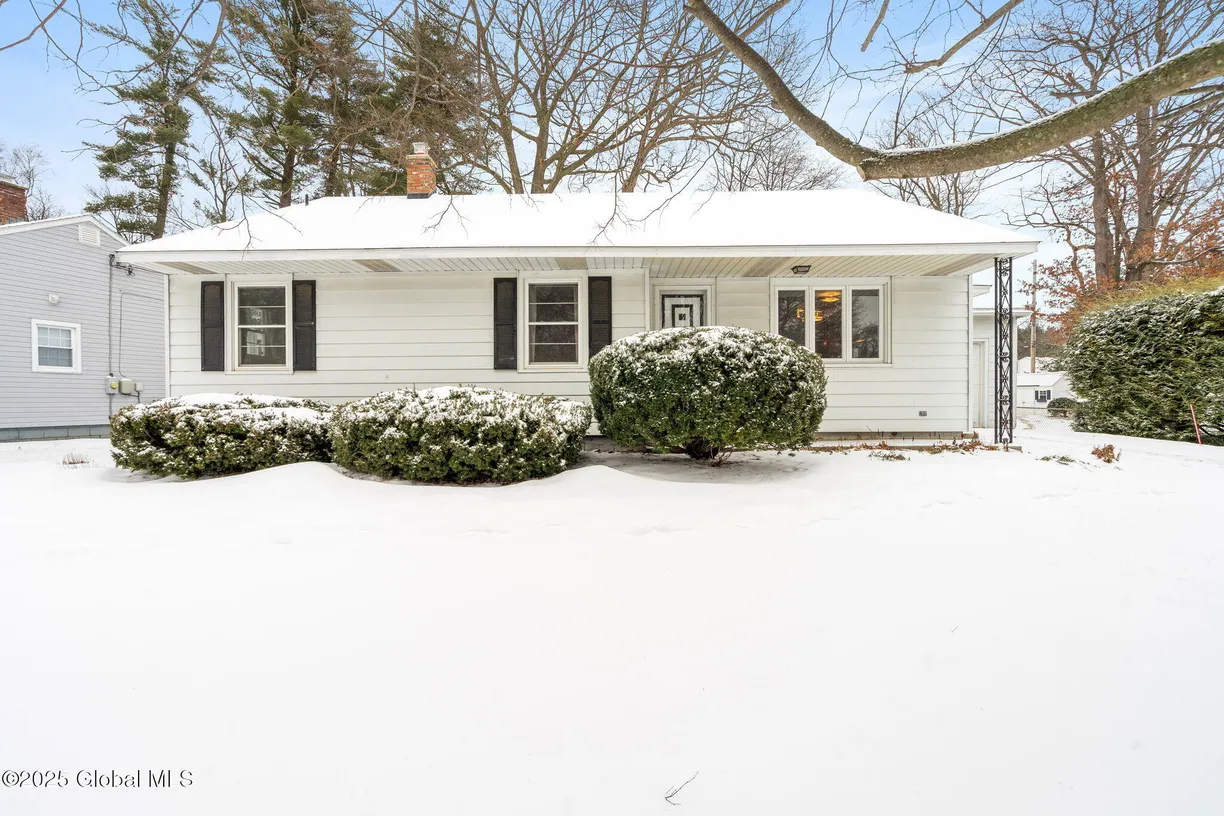 Hudson Valley Real Estate | View 33 Montrose Drive | 3 Beds, 2 Baths