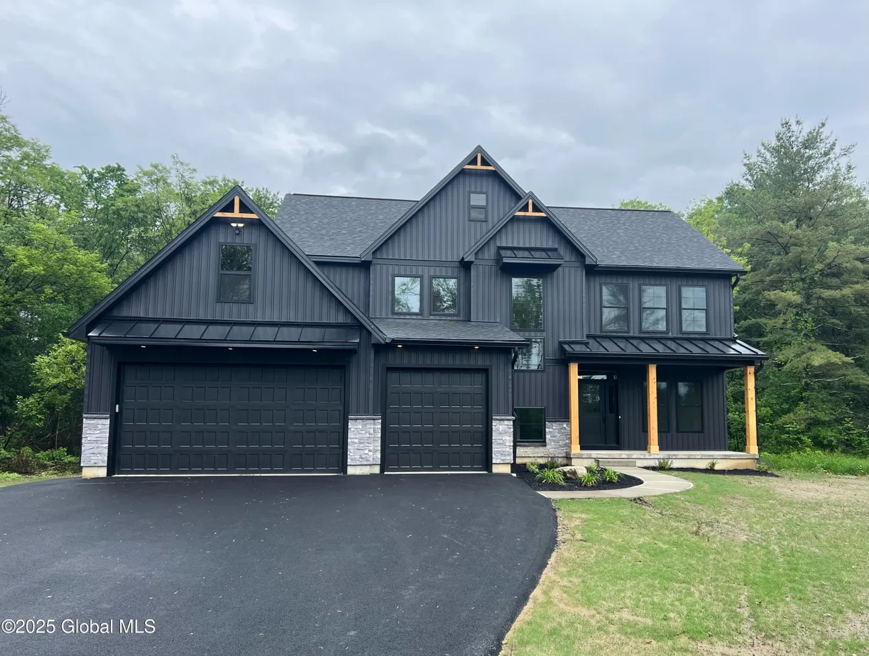Hudson Valley Real Estate | View 722 Swaggertown Road | 4 Beds, 3 Baths