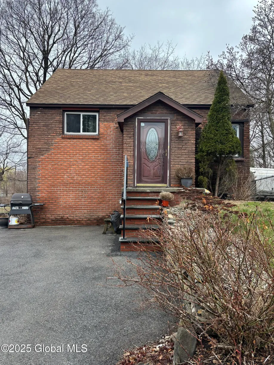 Hudson Valley Real Estate | View 3405 Leroy Street | 4 Beds, 2 Baths