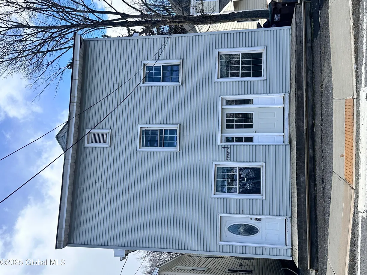 Hudson Valley Real Estate | View 1 S Main Street | 6 Beds, 4 Baths