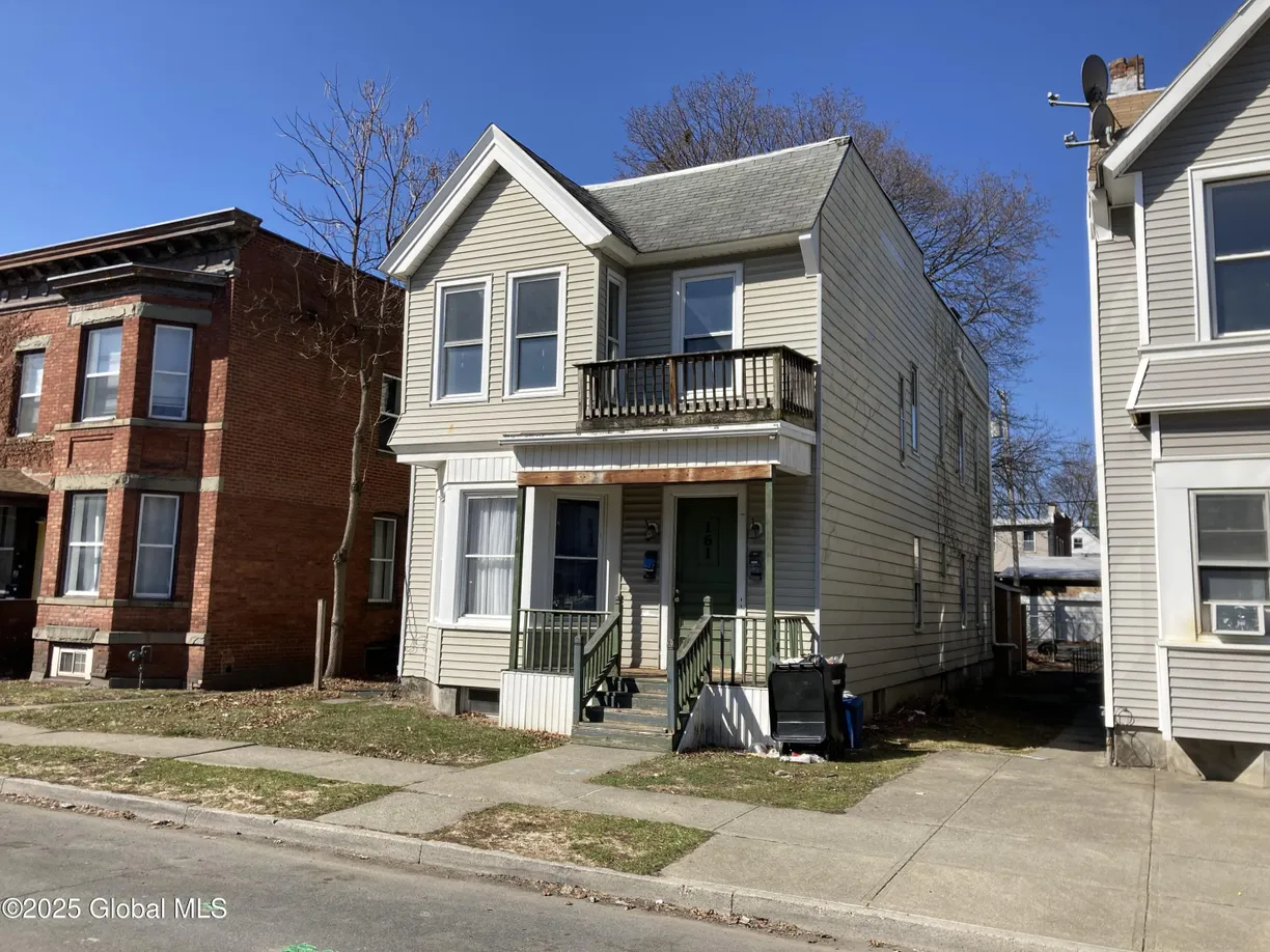 Hudson Valley Real Estate | View 161 6th Avenue | 6 Beds, 2 Baths