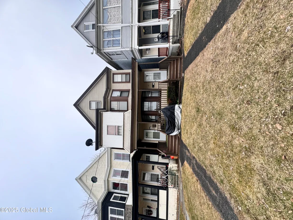 Hudson Valley Real Estate | View 65 N Manning Blvd, 2 | 2 Beds, 1 Bath