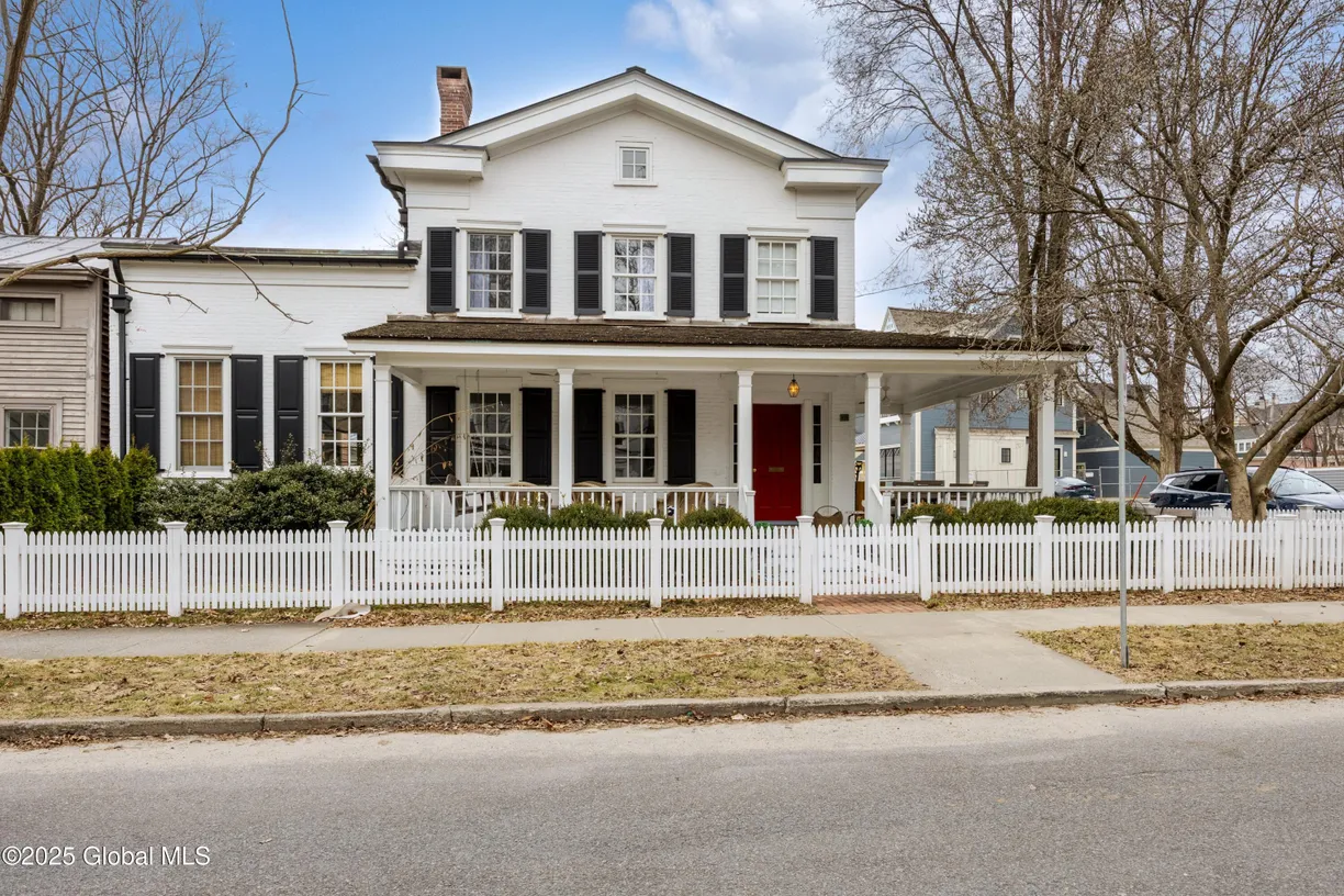 Hudson Valley Real Estate | View 49 Franklin Street | 4 Beds, 4 Baths