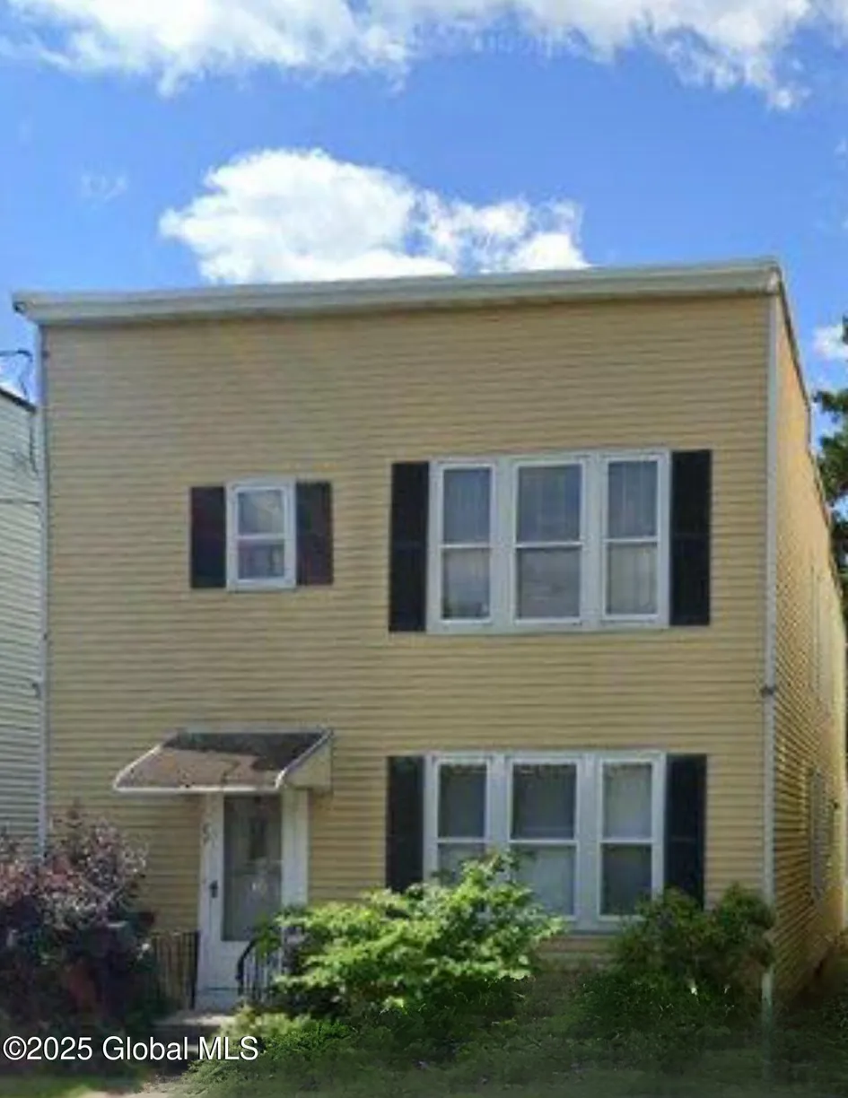 Hudson Valley Real Estate | View 72 Arch Street, 1 | 1 Bed, 1 Bath