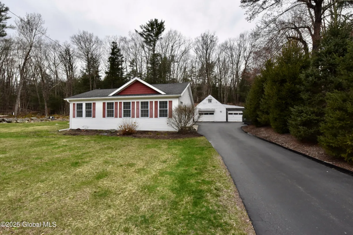 Hudson Valley Real Estate | View 384 Plank Road | 3 Beds, 2 Baths