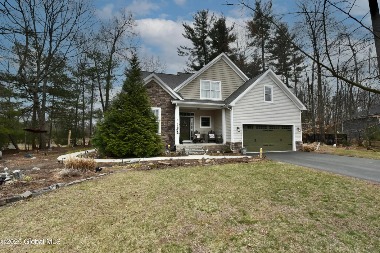 Hudson Valley Real Estate | View 8 Cherry Court | 4 Beds, 3 Baths