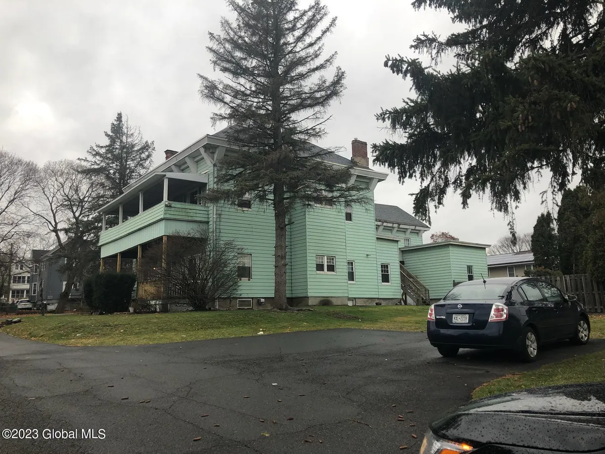 Hudson Valley Real Estate | View 600 1st Street, #5 | 1 Bed, 1 Bath