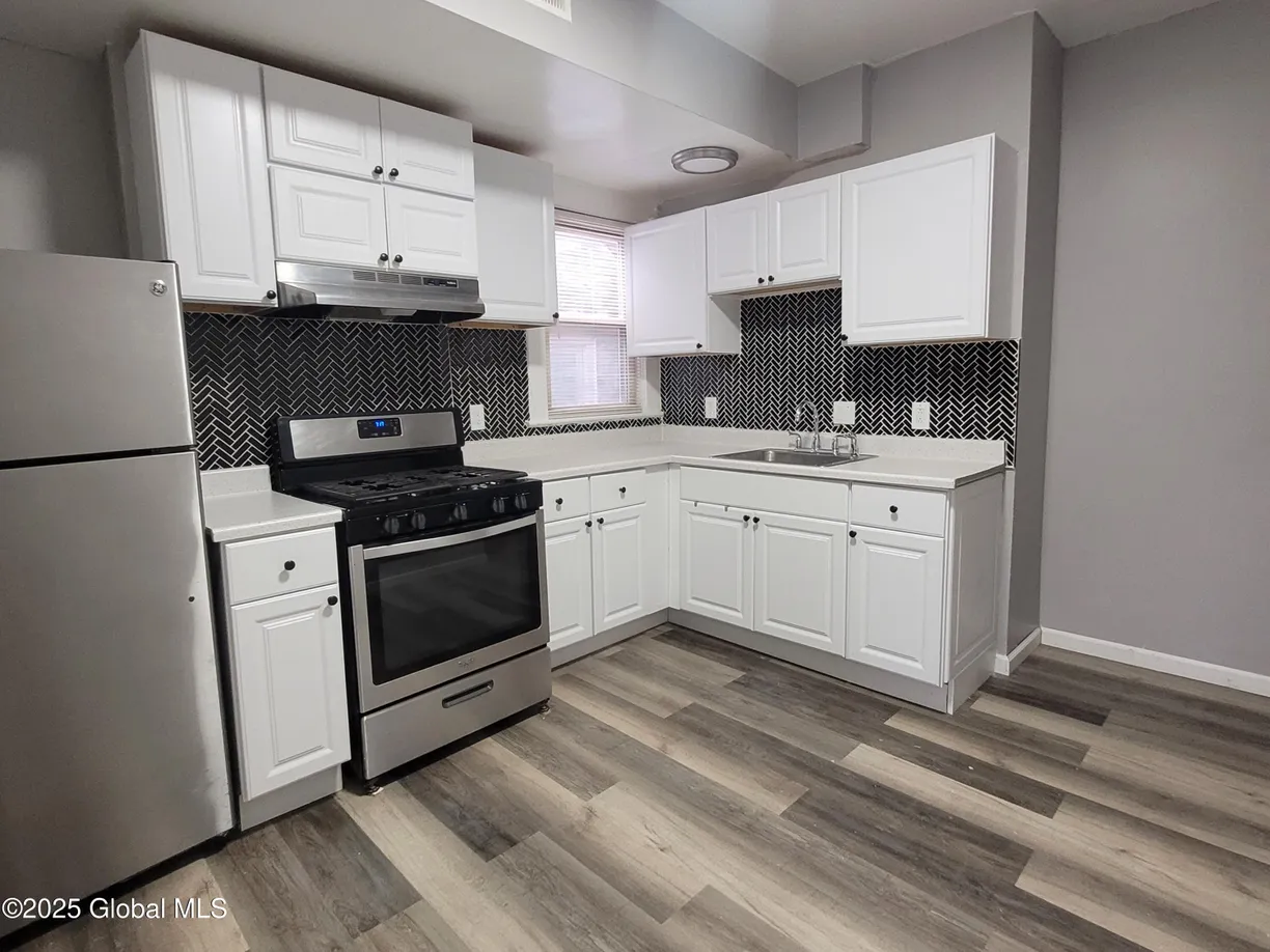 Hudson Valley Real Estate | View 151 4th Street, 2B | Listing