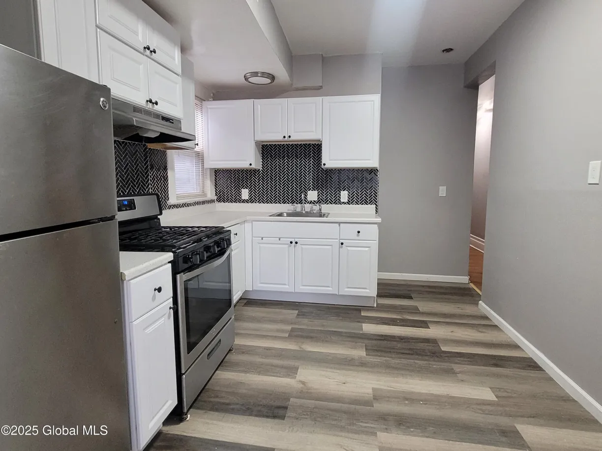 Hudson Valley Real Estate | View 151 4th Street, 2B | Listing