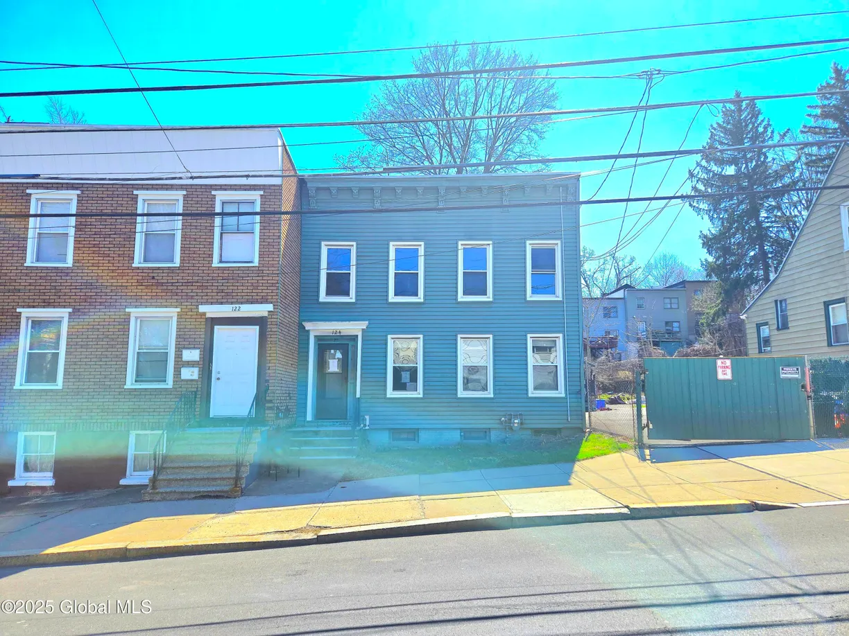 Hudson Valley Real Estate | View 124 2nd Avenue | 5 Beds, 1 Bath