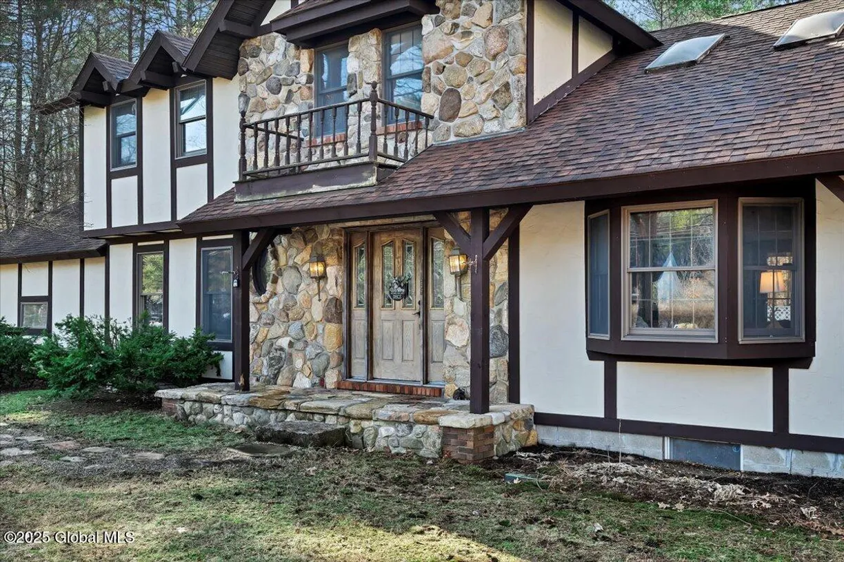 Hudson Valley Real Estate | View 2257 Call Street | Listing