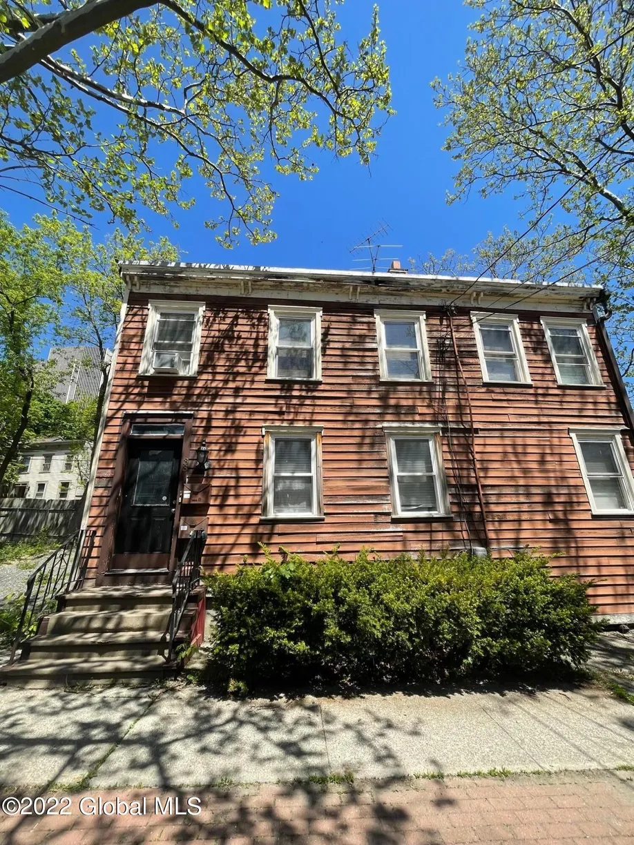Hudson Valley Real Estate | View 33 Myrtle Avenue | Listing