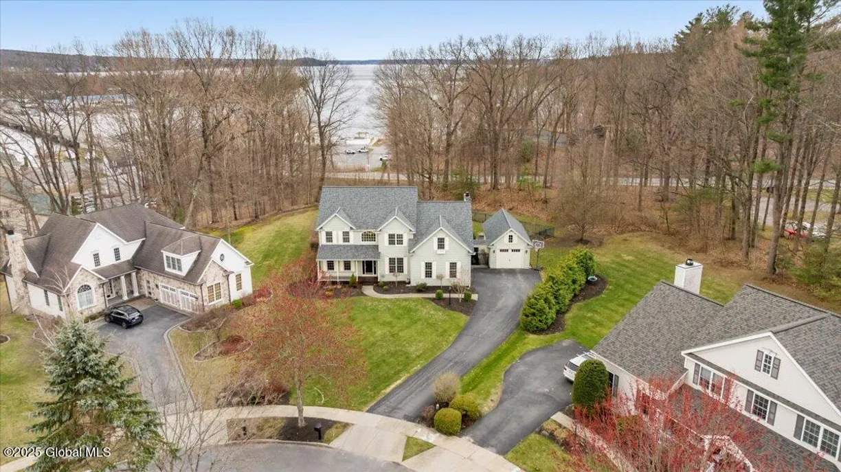 Hudson Valley Real Estate | View 5 Thames Way | Listing