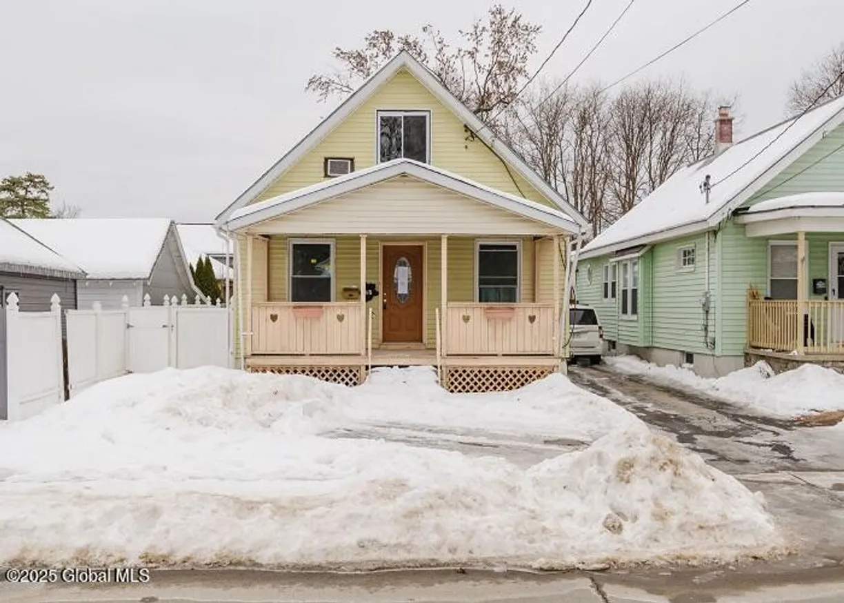 Hudson Valley Real Estate | View 2618 Hendricks Street | 3 Beds, 1 Bath