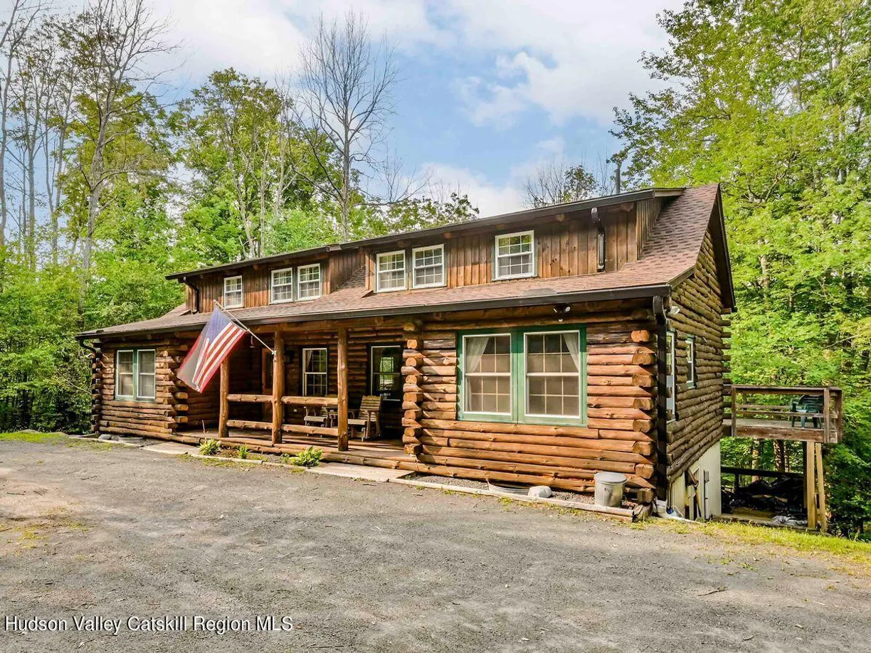 Hudson Valley Real Estate | View 104 Hunter Lane | 8 Beds, 5 Baths