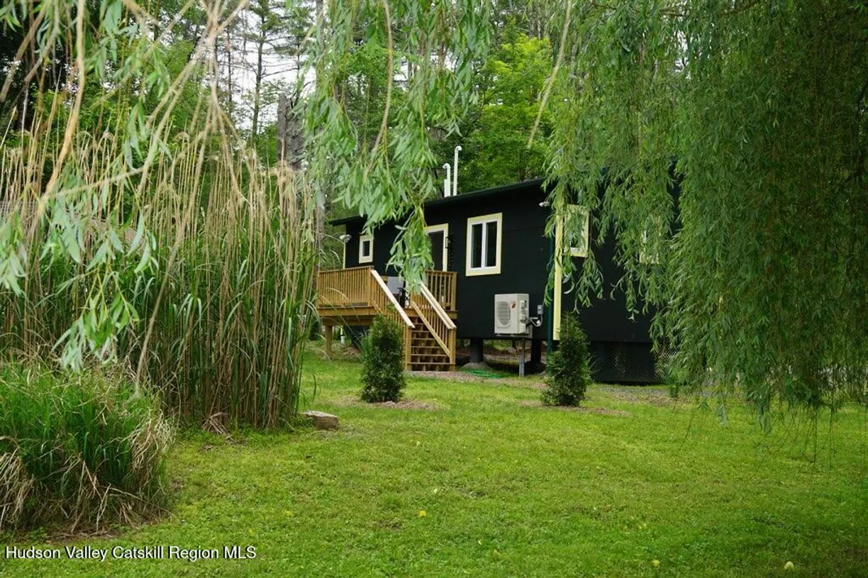Hudson Valley Real Estate | View 33 Cottonwood Lane | Listing