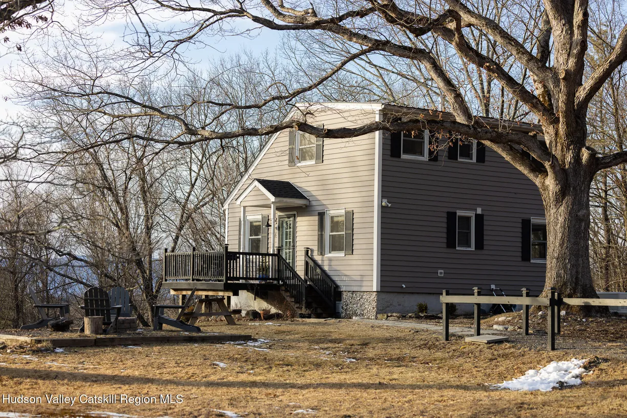 Hudson Valley Real Estate | View 75 Lakeview Drive | 3 Beds, 3 Baths