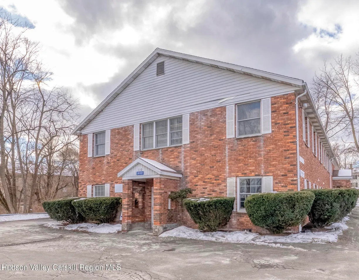 Hudson Valley Real Estate | View 10 Westbrook Lane, 2