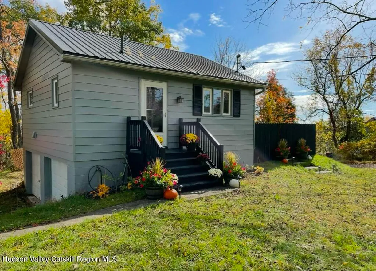 Hudson Valley Real Estate | View 1920 Old Kings Highway | 1 Bed, 1 Bath
