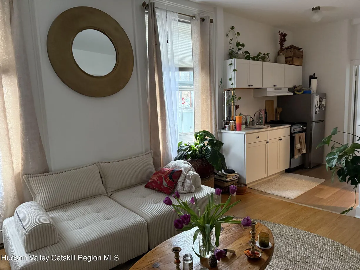 Hudson Valley Real Estate | View 39 Broadway, 2nd #1 | Listing