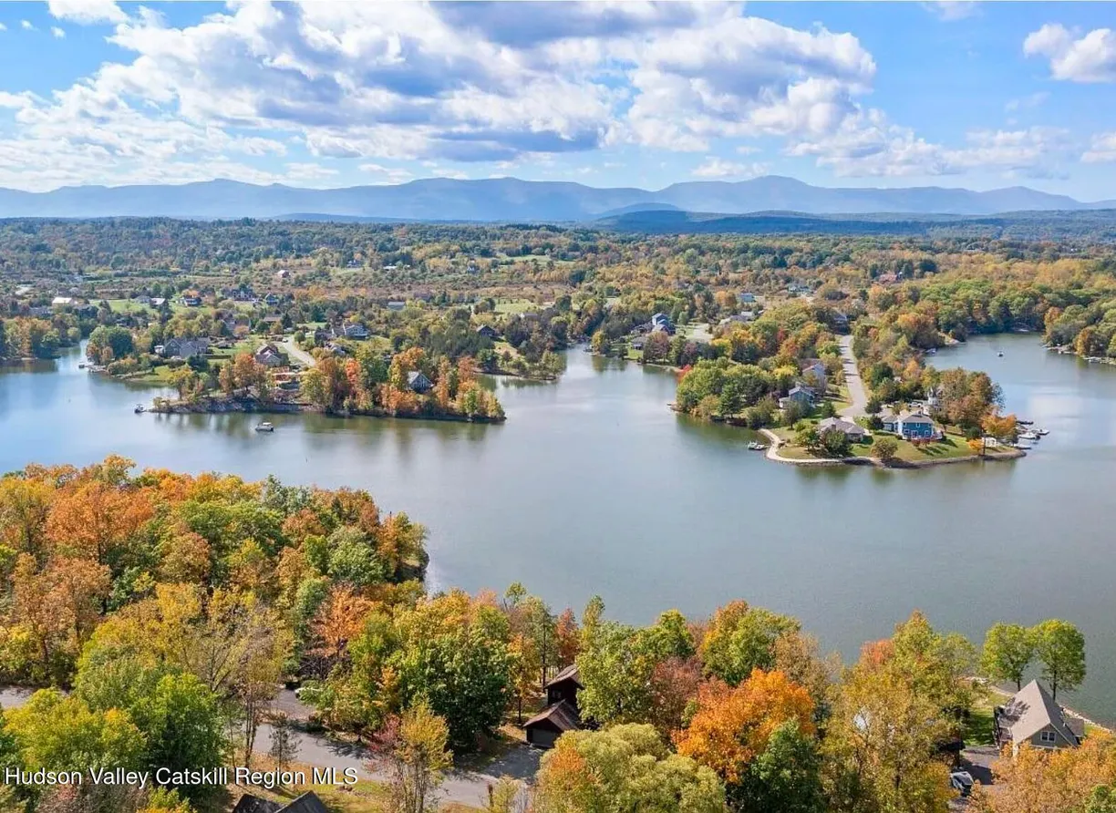 Hudson Valley Real Estate | View 882 Sleepy Hollow Road | Listing