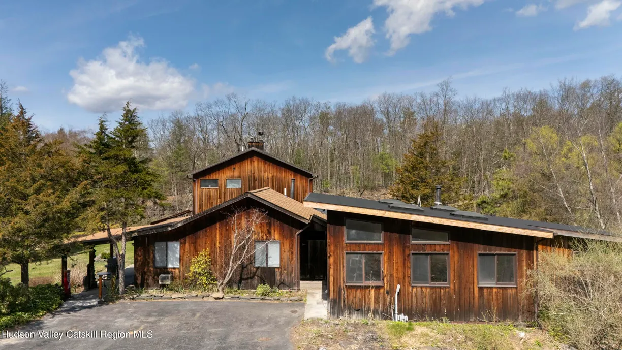 Hudson Valley Real Estate | View 316 Morey Hill Road | 3 Beds, 2 Baths