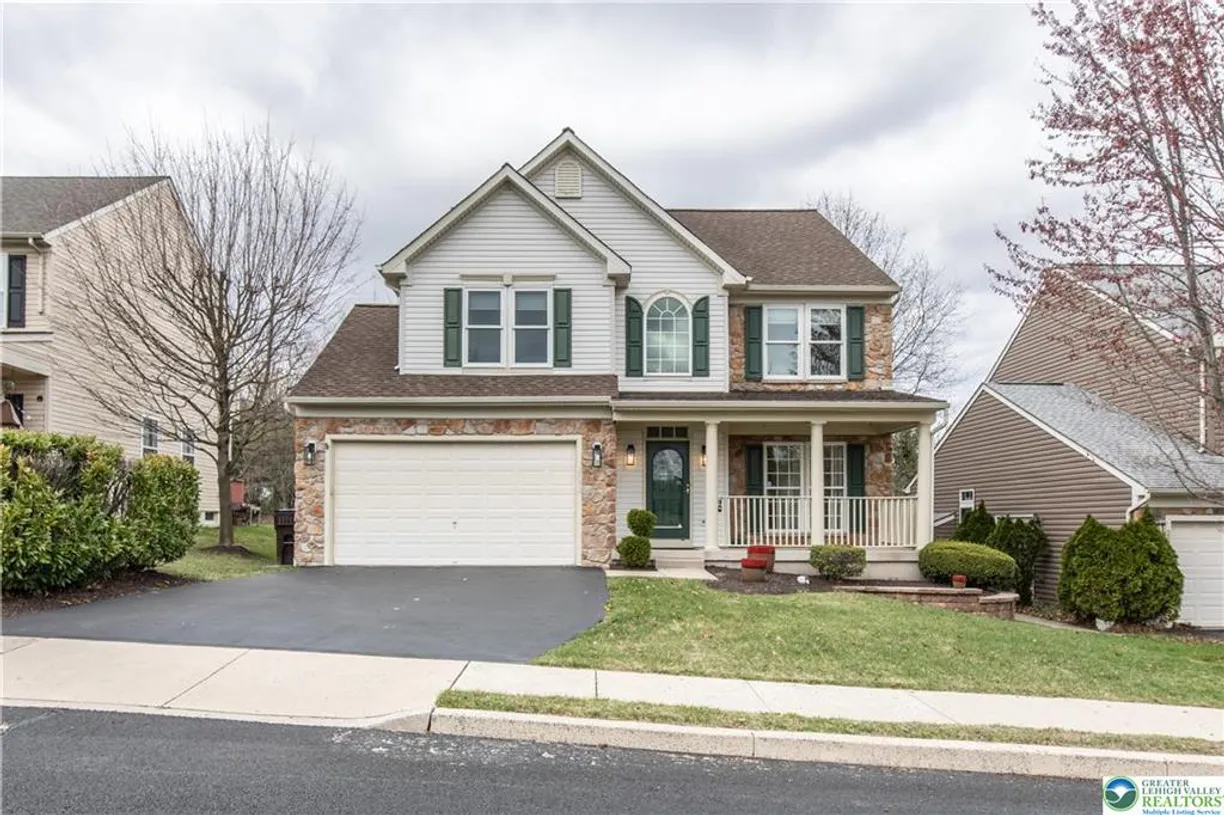 Central NJ/Bucks County, PA Real Estate | View 2092 Huber | 4 Beds, 2 Baths
