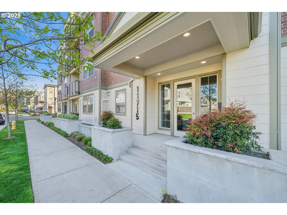 Portland, OR Real Estate | View 11715 SW VALENCIA, 309 | 2 Beds, 2 Baths