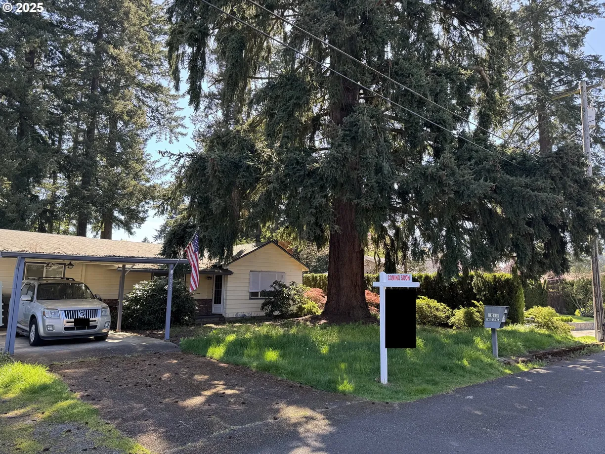Portland, OR Real Estate | View 2075 Ostman | 3 Beds, 2 Baths
